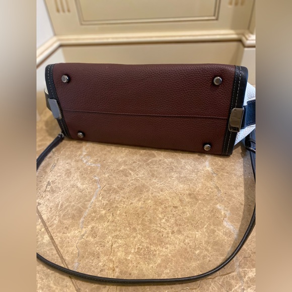 Coach purse  pebbled leather.  Used. Ox blood, cream, black - Picture 5 of 16